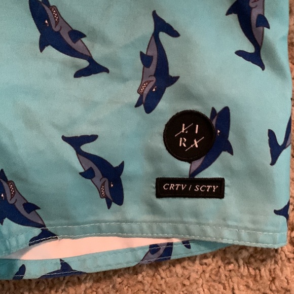 Tilly’s boys size medium swim shorts trunks fits an 8 or 10 boys best shark blue - Picture 2 of 3